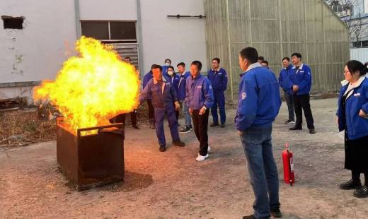 “安全在我心中，守護(hù)職工生命健康”——華海環(huán)保開(kāi)展應(yīng)急消防演練活動(dòng)